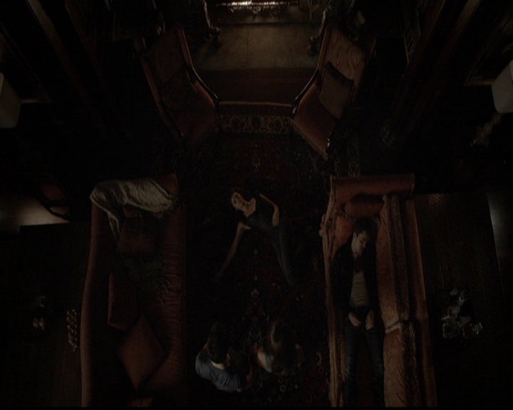 VampireDiariesWorld-dot-org_5x05MontersBall2288.jpg