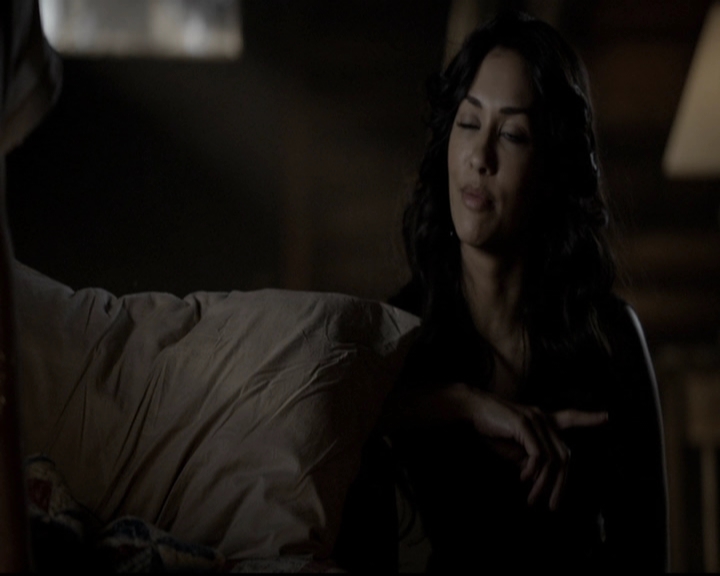 VampireDiariesWorld-dot-org_5x06HandleWithCare0174.jpg