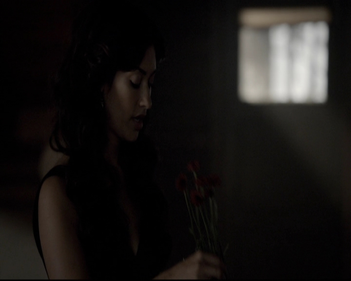 VampireDiariesWorld-dot-org_5x06HandleWithCare0278.jpg