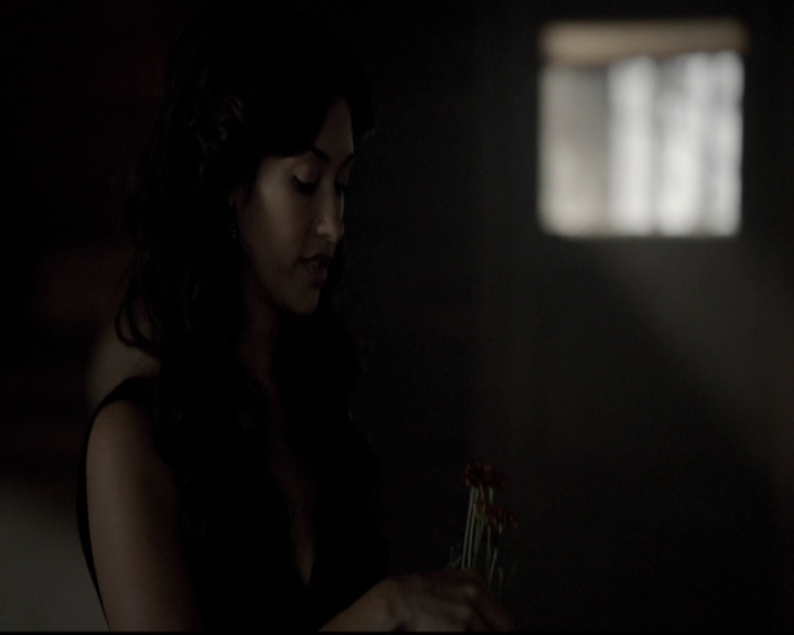 VampireDiariesWorld-dot-org_5x06HandleWithCare0280.jpg