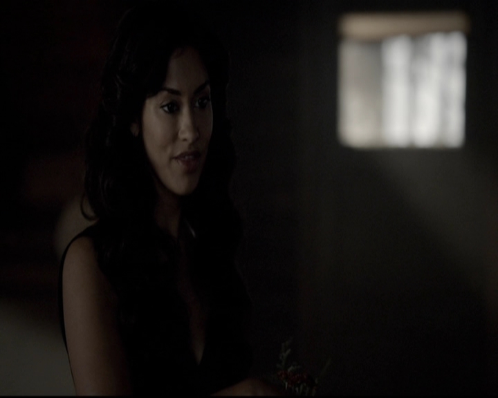 VampireDiariesWorld-dot-org_5x06HandleWithCare0281.jpg