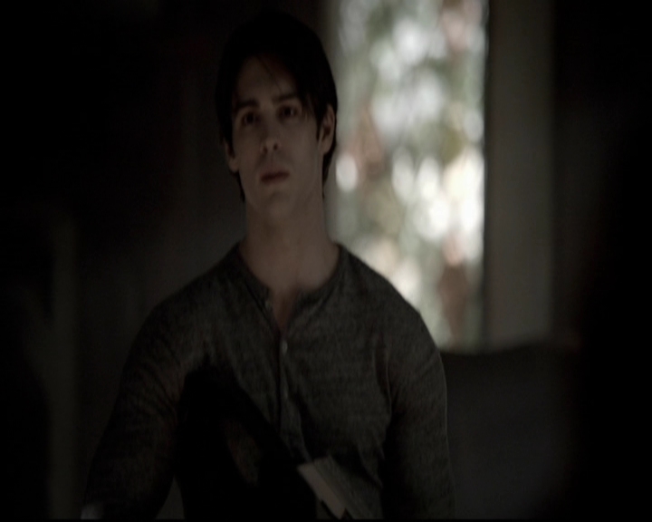 VampireDiariesWorld-dot-org_5x06HandleWithCare0318.jpg