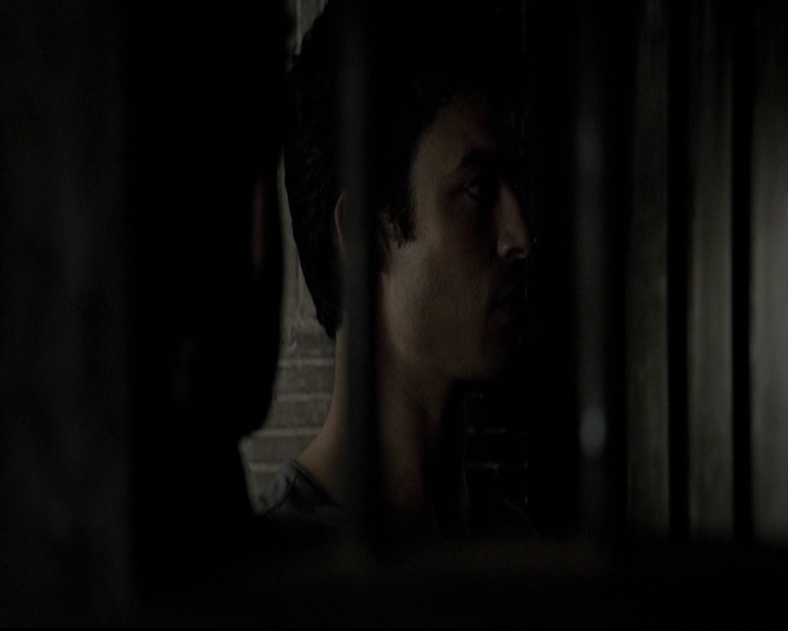 VampireDiariesWorld-dot-org_5x07DeathAndTheMaiden0421.jpg