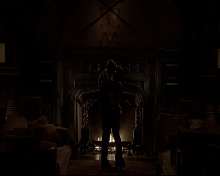 VampireDiariesWorld-dot-org_5x07DeathAndTheMaiden1989.jpg