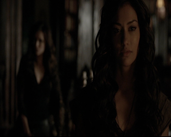 VampireDiariesWorld-dot-org_5x07DeathAndTheMaiden2015.jpg