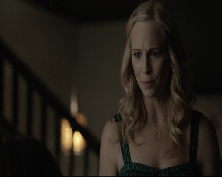 VampireDiariesWorld-dot-org_5x08DeadManOnCampus-deletedscene0046.jpg