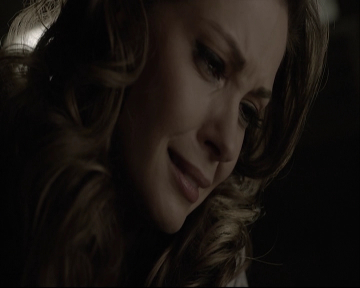 VampireDiariesWorld-dot-org_5x08DeadManOnCampus-deletedscene0096.jpg