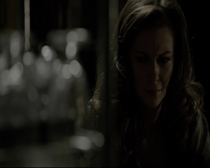 VampireDiariesWorld-dot-org_5x08DeadManOnCampus-deletedscene0117.jpg