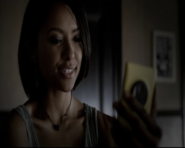 VampireDiariesWorld-dot-org_5x08DeadManOnCampus0123.jpg
