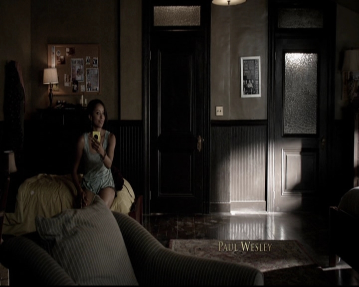 VampireDiariesWorld-dot-org_5x08DeadManOnCampus0134.jpg