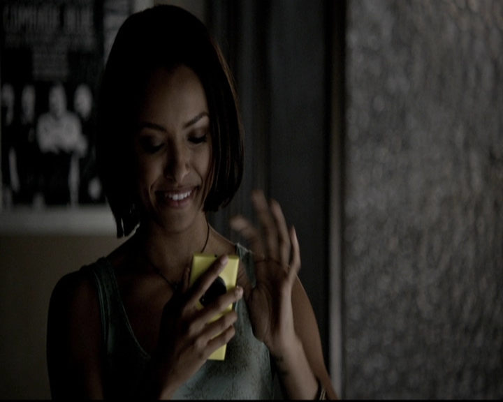 VampireDiariesWorld-dot-org_5x08DeadManOnCampus0159.jpg