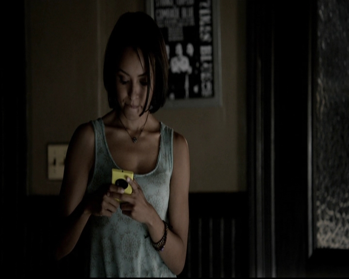 VampireDiariesWorld-dot-org_5x08DeadManOnCampus0162.jpg