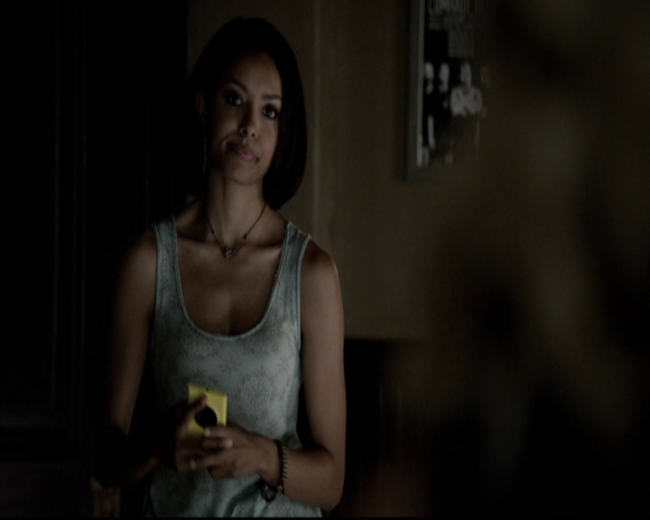 VampireDiariesWorld-dot-org_5x08DeadManOnCampus0166.jpg