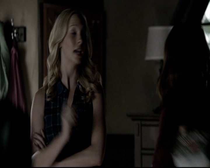 VampireDiariesWorld-dot-org_5x08DeadManOnCampus0201.jpg