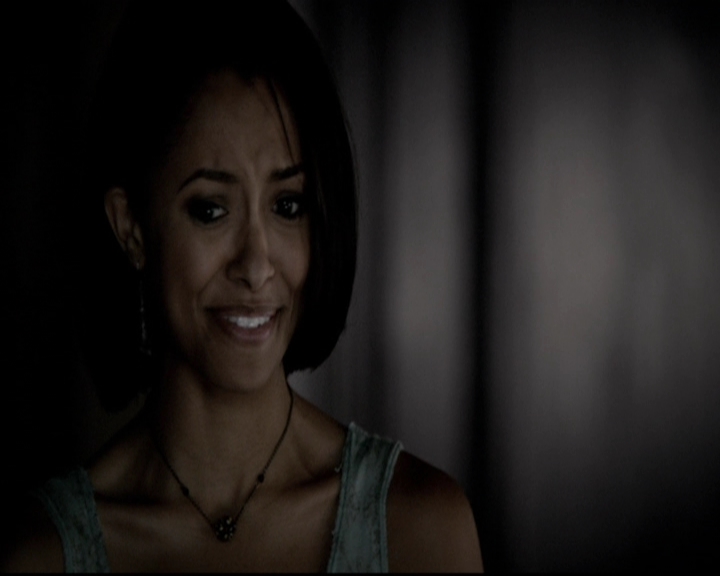 VampireDiariesWorld-dot-org_5x08DeadManOnCampus0214.jpg