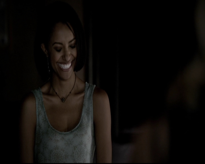 VampireDiariesWorld-dot-org_5x08DeadManOnCampus0228.jpg