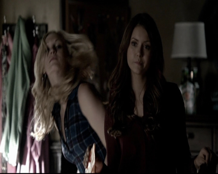 VampireDiariesWorld-dot-org_5x08DeadManOnCampus0235.jpg