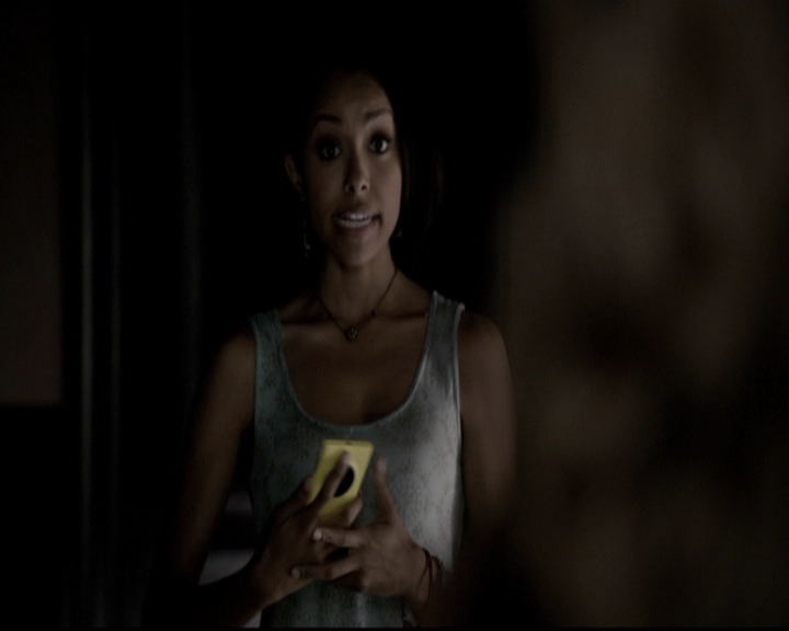 VampireDiariesWorld-dot-org_5x08DeadManOnCampus0237.jpg