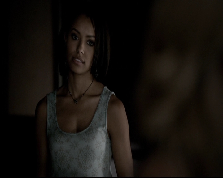 VampireDiariesWorld-dot-org_5x08DeadManOnCampus0240.jpg