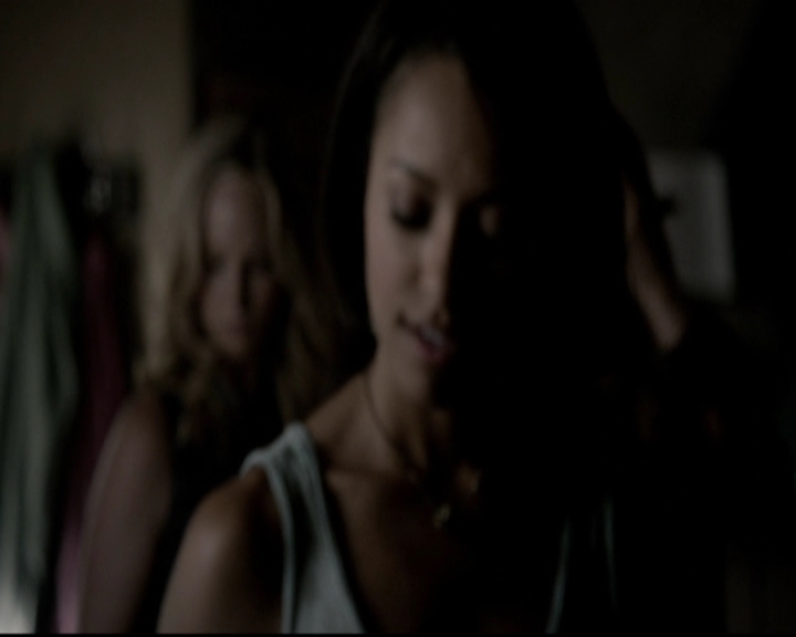 VampireDiariesWorld-dot-org_5x08DeadManOnCampus0243.jpg