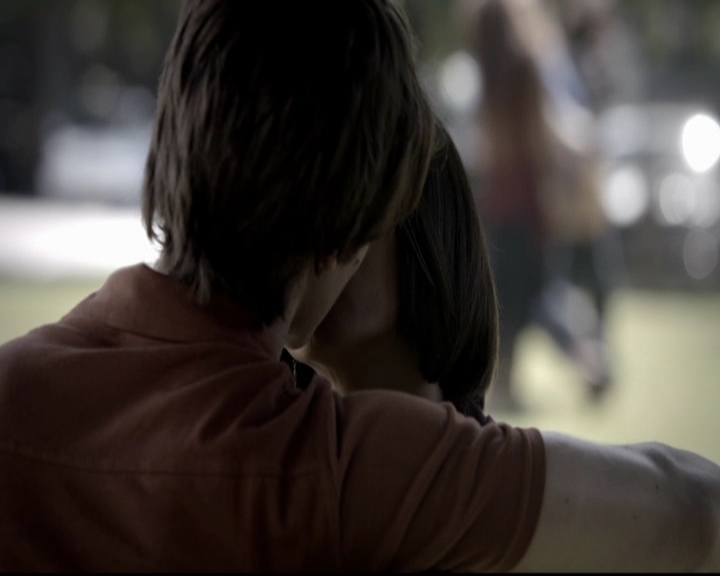 VampireDiariesWorld-dot-org_5x08DeadManOnCampus0255.jpg