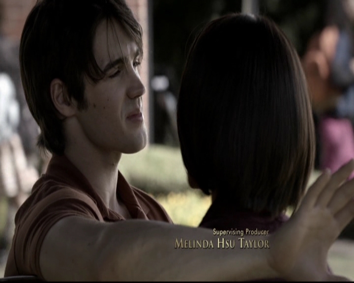 VampireDiariesWorld-dot-org_5x08DeadManOnCampus0256.jpg