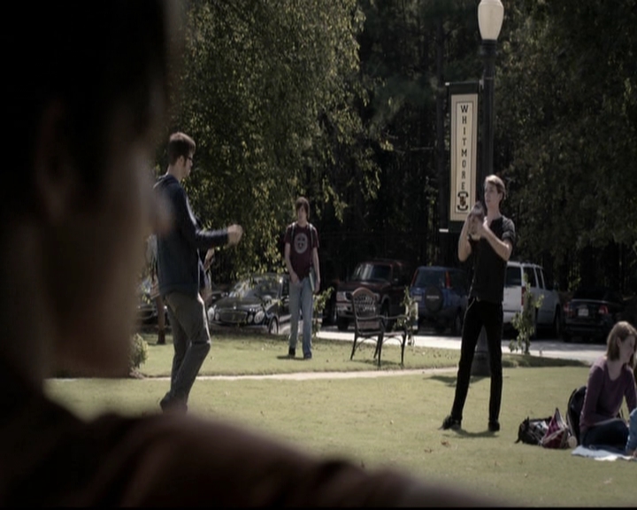 VampireDiariesWorld-dot-org_5x08DeadManOnCampus0291.jpg