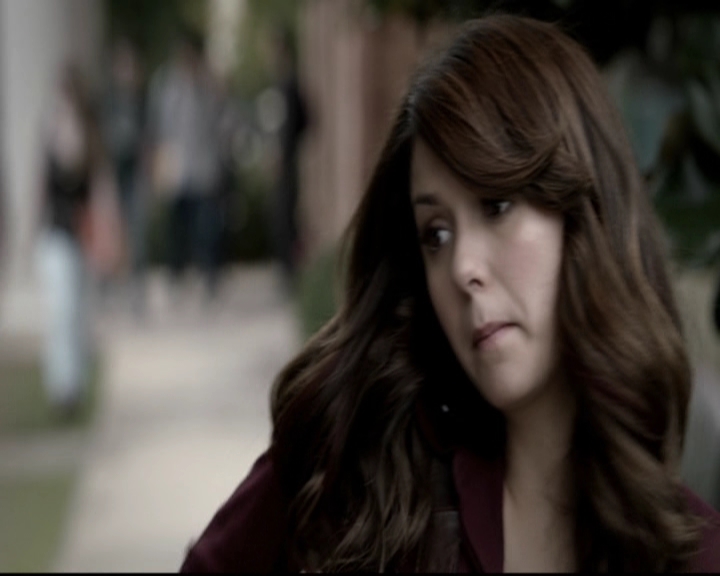 VampireDiariesWorld-dot-org_5x08DeadManOnCampus0328.jpg