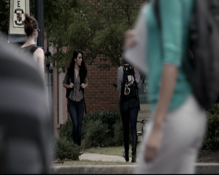 VampireDiariesWorld-dot-org_5x08DeadManOnCampus0330.jpg