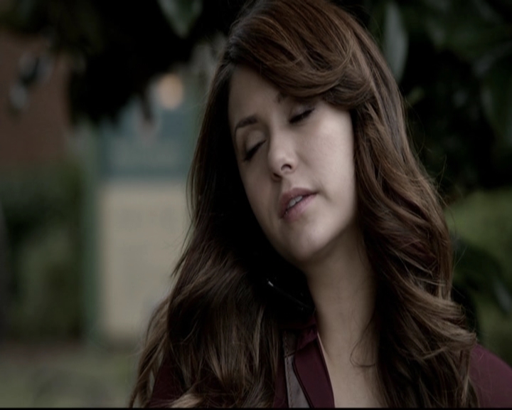 VampireDiariesWorld-dot-org_5x08DeadManOnCampus0332.jpg