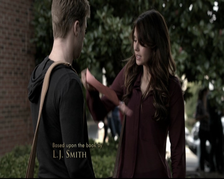 VampireDiariesWorld-dot-org_5x08DeadManOnCampus0344.jpg