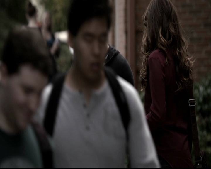 VampireDiariesWorld-dot-org_5x08DeadManOnCampus0350.jpg