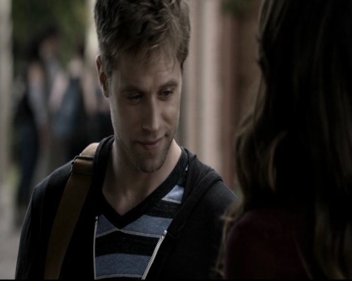 VampireDiariesWorld-dot-org_5x08DeadManOnCampus0352.jpg