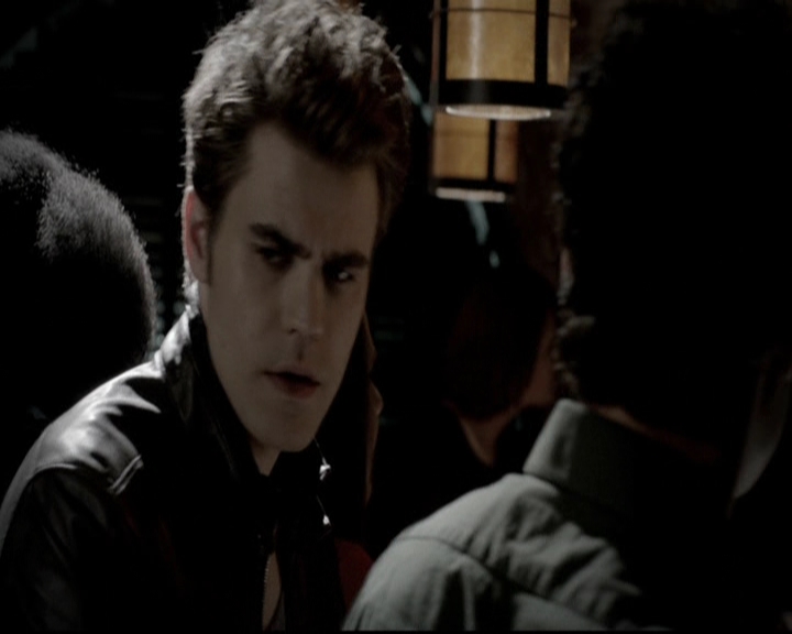 VampireDiariesWorld-dot-org_5x08DeadManOnCampus1550.jpg