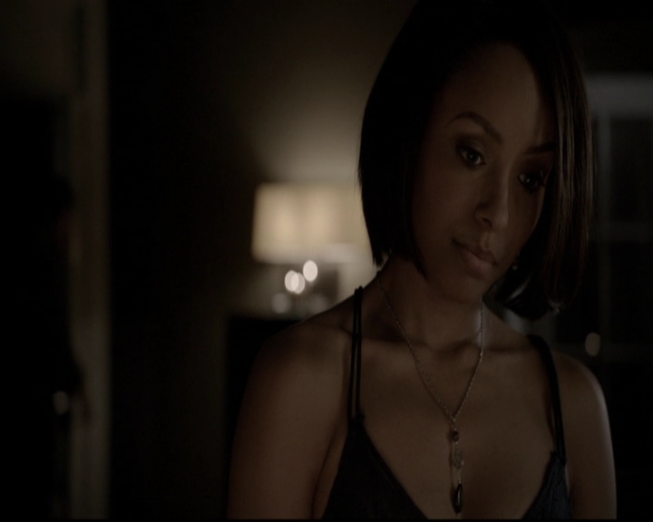 VampireDiariesWorld-dot-org_5x08DeadManOnCampus1997.jpg