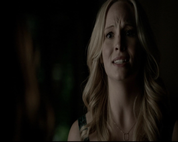 VampireDiariesWorld-dot-org_5x08DeadManOnCampus2192.jpg