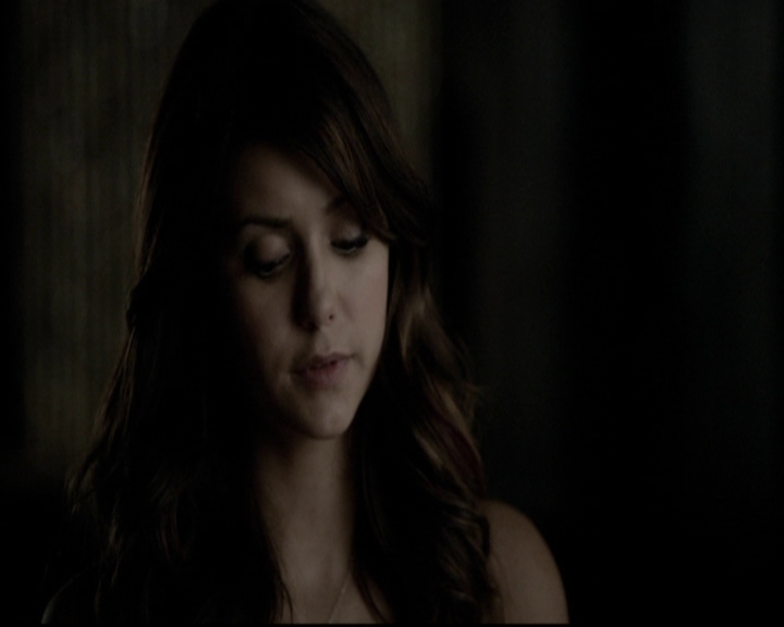 VampireDiariesWorld-dot-org_5x08DeadManOnCampus2205.jpg