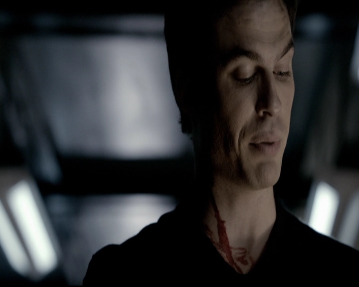 VampireDiariesWorld-dot-org_5x08DeadManOnCampus2230.jpg