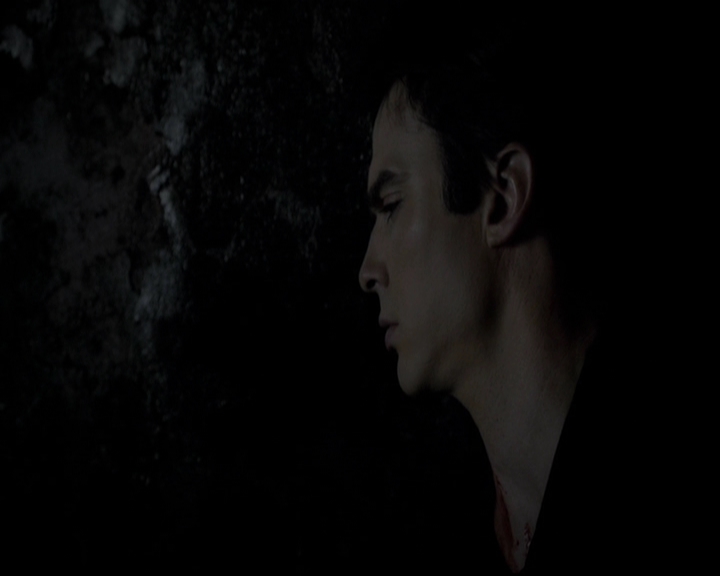 VampireDiariesWorld-dot-org_5x08DeadManOnCampus2312.jpg