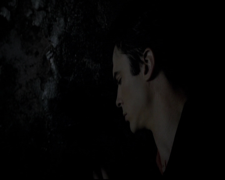 VampireDiariesWorld-dot-org_5x08DeadManOnCampus2313.jpg