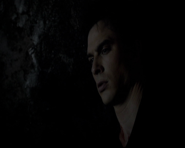 VampireDiariesWorld-dot-org_5x08DeadManOnCampus2315.jpg