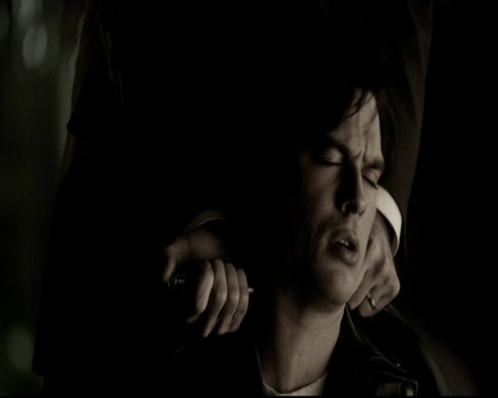 VampireDiariesWorld-dot-org_5x09TheCell0119.jpg