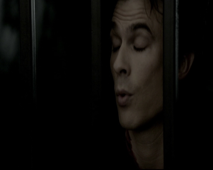 VampireDiariesWorld-dot-org_5x09TheCell1280.jpg