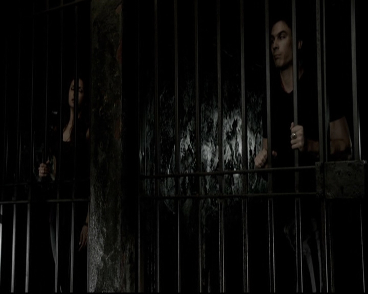 VampireDiariesWorld-dot-org_5x09TheCell1430.jpg