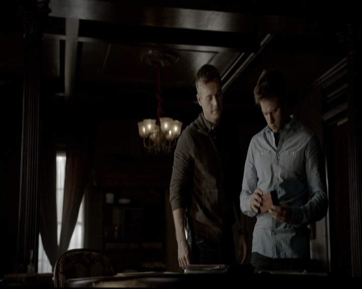 VampireDiariesWorld-dot-org_5x09TheCell1450.jpg