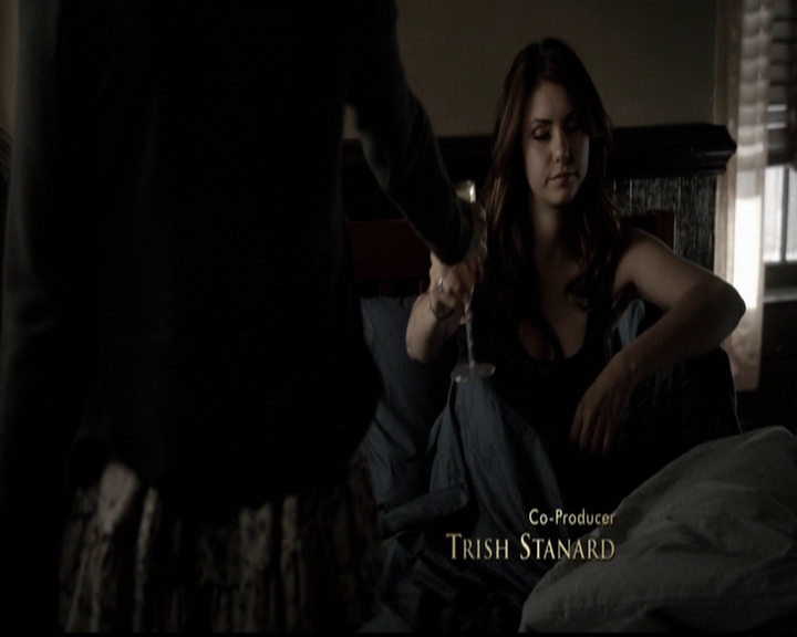 VampireDiariesWorld-dot-org_5x11-500YearsOfSolitude0250.jpg