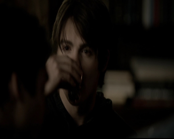 VampireDiariesWorld-dot-org_5x11-500YearsOfSolitude0321.jpg