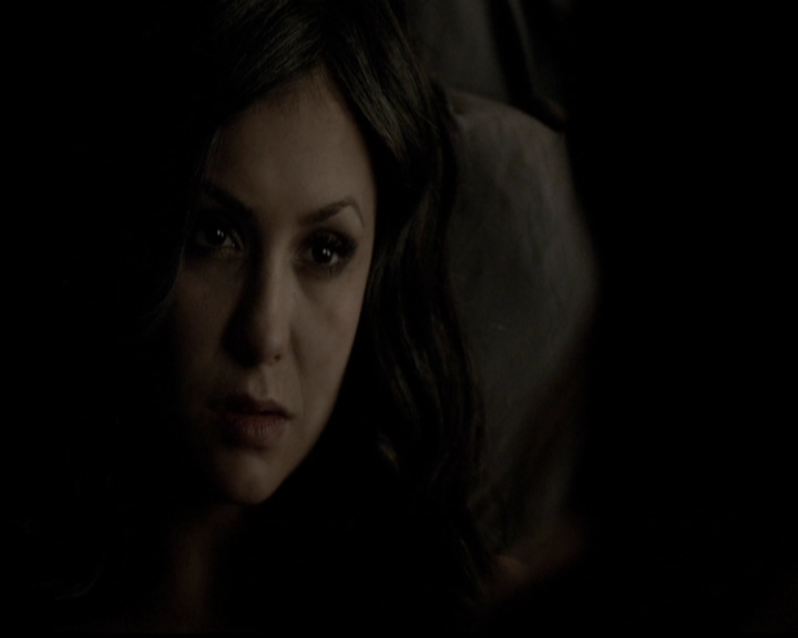 VampireDiariesWorld-dot-org_5x11-500YearsOfSolitude2217.jpg