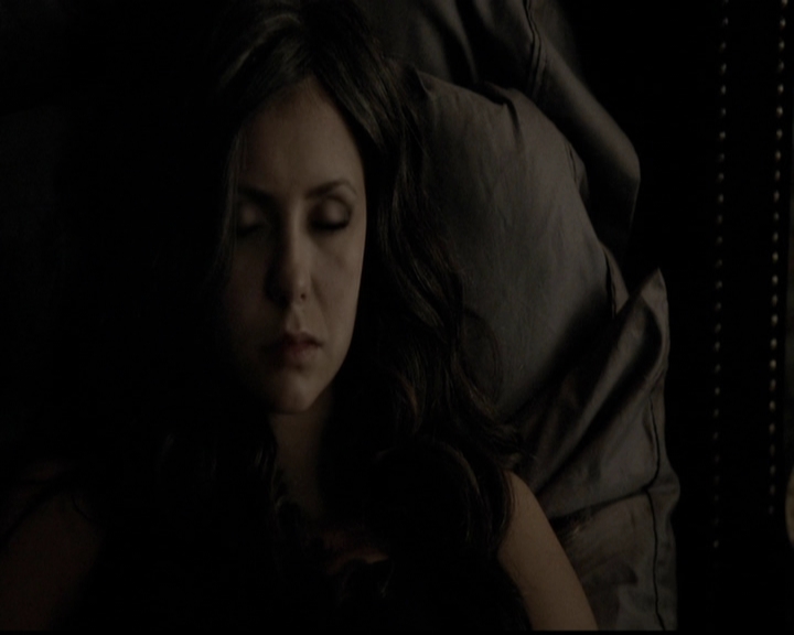 VampireDiariesWorld-dot-org_5x11-500YearsOfSolitude2299.jpg