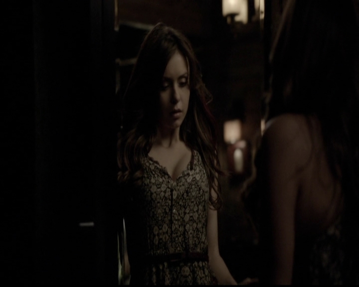 VampireDiariesWorld-dot-org_5x11-500YearsOfSolitude2307.jpg